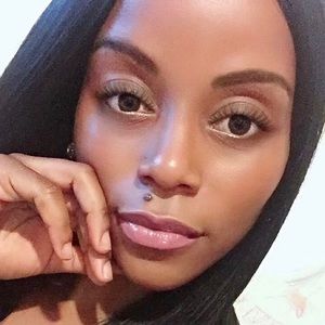 Meet your Posher, Yasmine